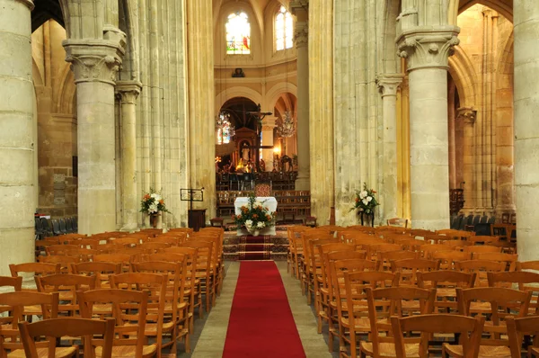 Francja, Kościół saint martin o triel — Zdjęcie stockowe