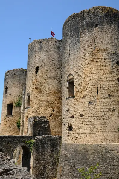 Castelo de Villandraut em Gironde — Fotografia de Stock
