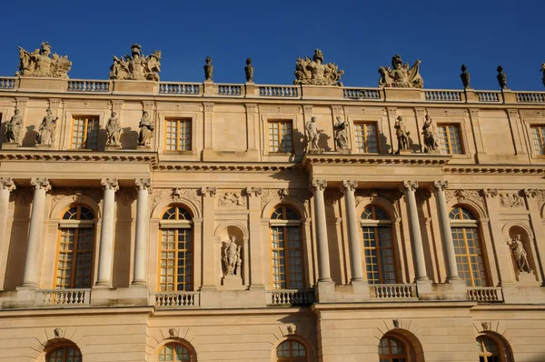 Η πρόσοψη του παλάτι των Βερσαλλιών — Φωτογραφία Αρχείου