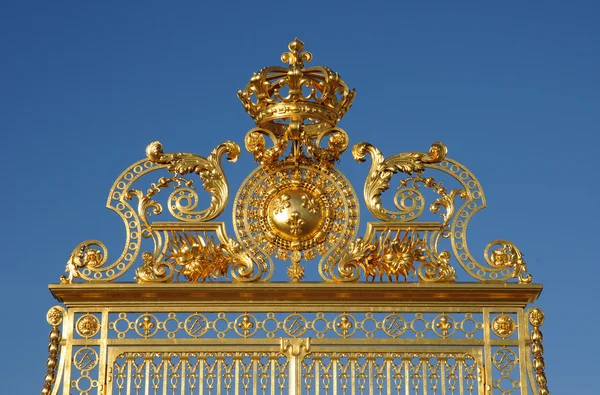 Francia, puerta de oro del palacio de Versalles —  Fotos de Stock