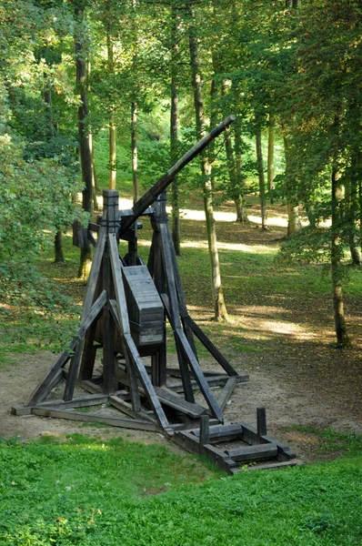 Francia, máquina de asedio en el castillo de Pierrefonds —  Fotos de Stock