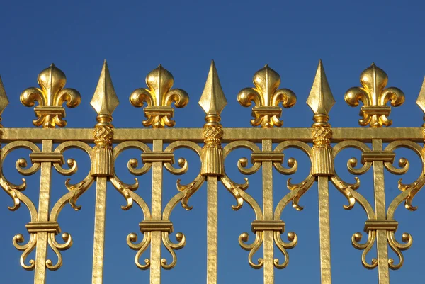 Франція, Золоті ворота Версальський палац — стокове фото