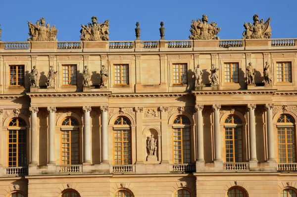 La fachada del Palacio de Versalles — Foto de Stock