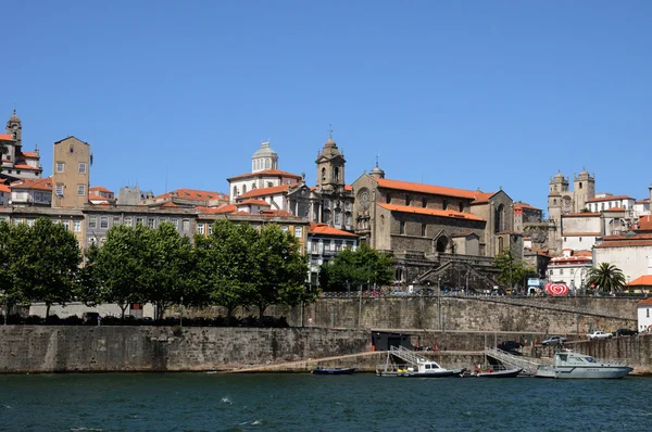 Portugal, weergave van porto van de rivier douro — Stockfoto