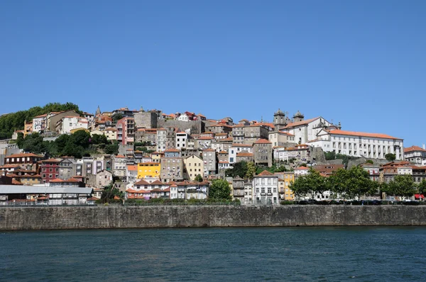 Portugália, kilátással a Porto a Douro-folyótól — Stock Fotó