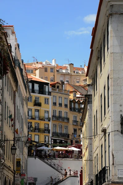 Portugal, uma rua pedonal no centro de Lisboa — Fotografia de Stock
