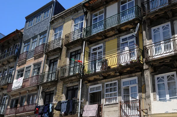 Régi házak a város, Porto, Portugália — Stock Fotó