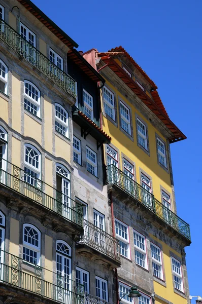 Старі будинки міста Порто в Португалії — стокове фото