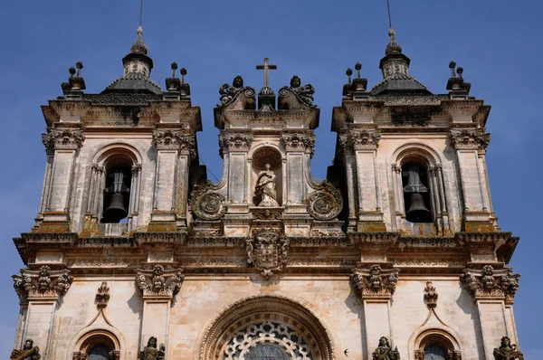 The façade of Alcobaca monastery in Portugal — 图库照片