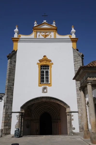 在葡萄牙 evora 城里的房子 — 图库照片