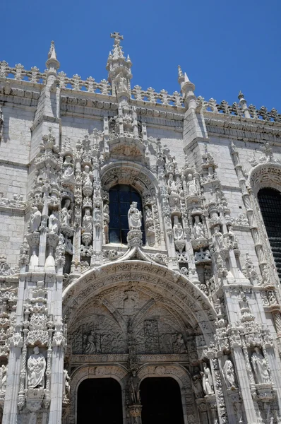 Portugalsko, mimo klášter jeronimos v Lisabonu — Stock fotografie
