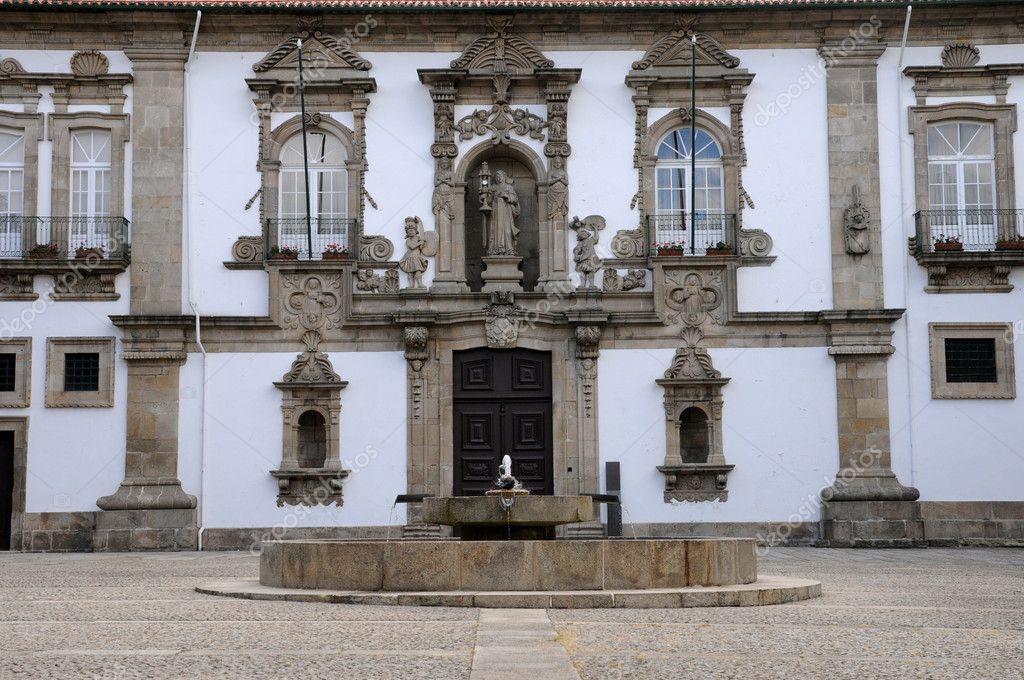 House in the city of Guimaraes in Portugal — Stock Photo © packshot