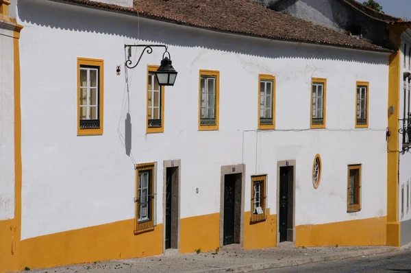 Дом в городе Эвора в Португалии — стоковое фото