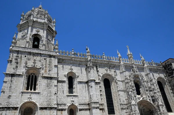 Португалия, за пределами монастыря иеронимос в Лисбоне — стоковое фото