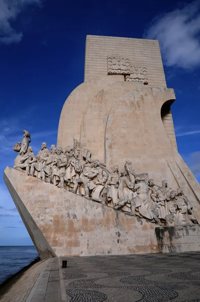 ポルトガル、リスボンでの発見の記念碑の年齢 — ストック写真