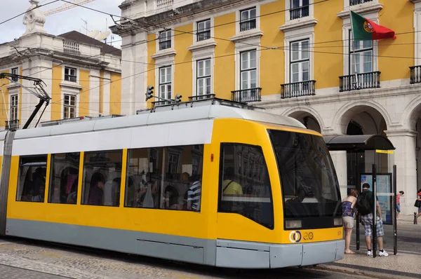 Portogallo, il vecchio tram turistico di Lisbona — Foto Stock