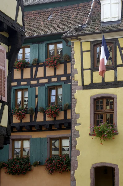 Francie, malé vesnice Colmar v Alsasku — Stock fotografie