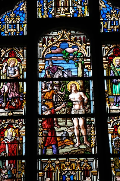 Frankrijk, Glasraam van batz sur mer kerk — Stockfoto