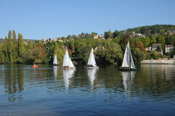 Francia, la ciudad de Triel sur Seine —  Fotos de Stock