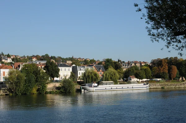 Francia, la città di Triel sur Seine — Foto Stock
