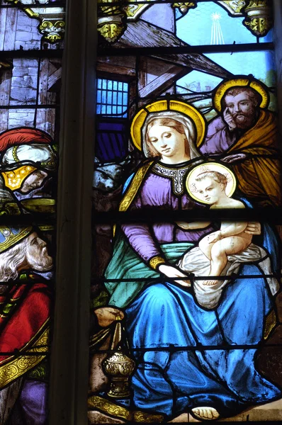 France, stained glass window in the church Saint Martin of Triel — Zdjęcie stockowe