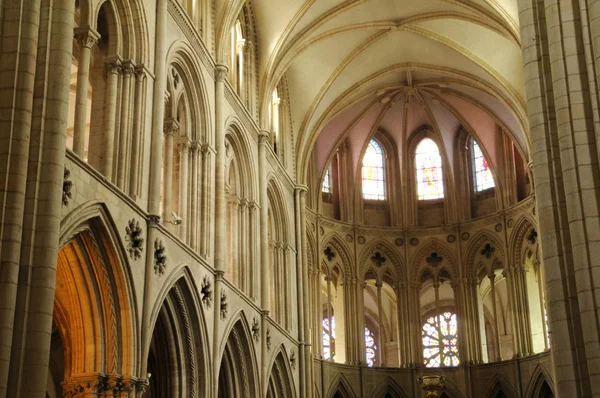 Caen, die abbaye aux hommes in der normandie — Stockfoto