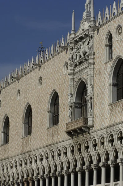 Itálie, dóžete? s palác v Benátkách — Stock fotografie