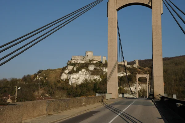 Francia, puente colgante de Les Andelys en Normandía — Foto de Stock