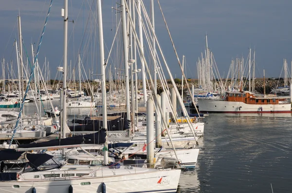 Loira Atlantique, veleros en el puerto de Pornichet — Foto de Stock