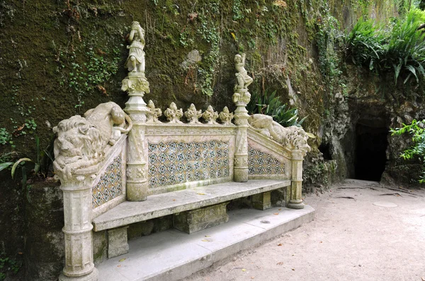 Regaleira Sarayı bahçesinde sintra, Portekiz — Stok fotoğraf