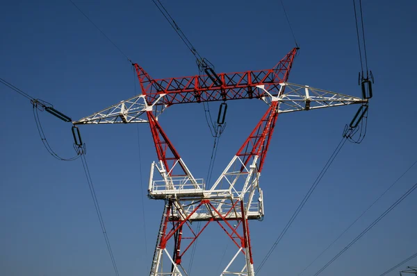 Eine Stromleitung in Frankreich — Stockfoto