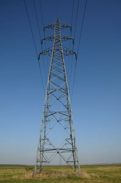 Eine Stromleitung in Frankreich — Stockfoto