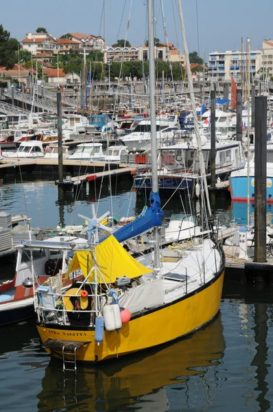 Gironde, plachetní lodě v přístavu arcachon — Stock fotografie