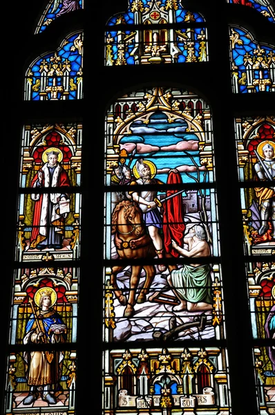 Frankrike, målat glasfönster av batz sur mer kyrka — 图库照片