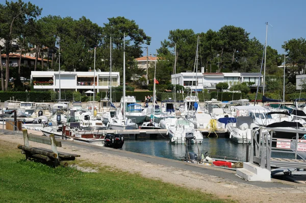 Gironde, zeilschepen in de haven voor lege cap ferret — Stockfoto