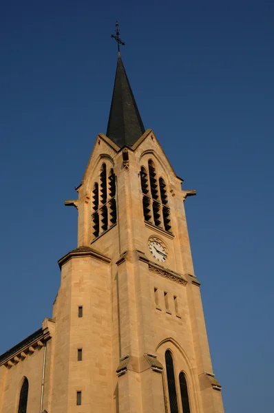 Frankrike, yvelines, kyrkan av les mureaux — Stockfoto