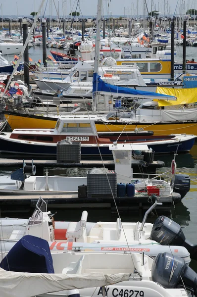 Gironde, navi a vela nel porto di Arcachon — Foto Stock