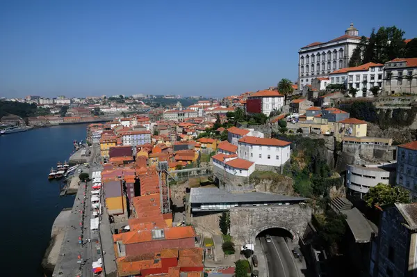 Portugalia, vechile case istorice din Porto — Fotografie, imagine de stoc