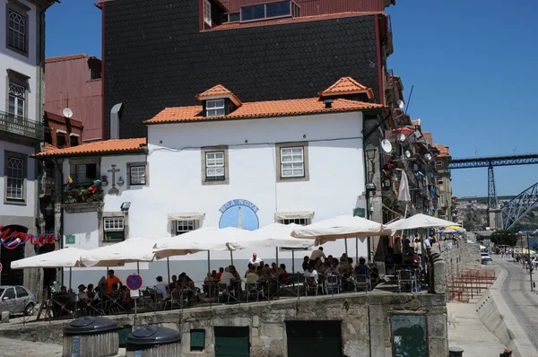 Portugal, as antigas casas históricas do Porto — Fotografia de Stock