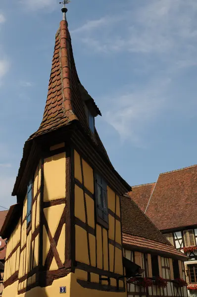 stock image France, Alsace, picturesque old house in Eguisheim