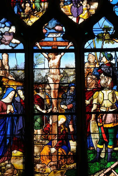Francie, mozaikové okno v kostele Svatého Martina triel — Stock fotografie