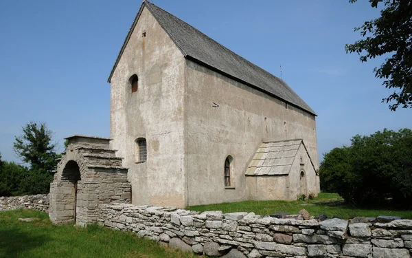 Sverige, den lilla gamla kyrkan av kalla — Stockfoto