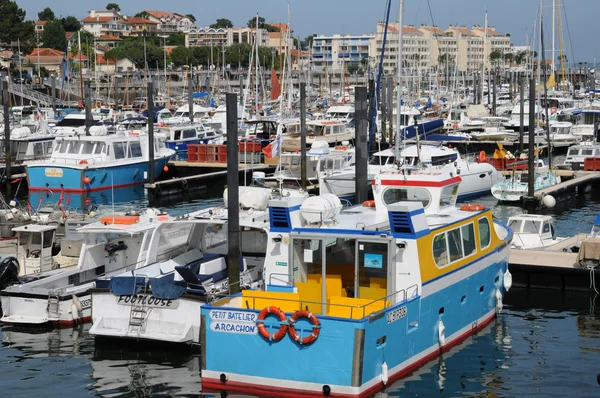 Gironde, πλέοντας σκάφη στο λιμάνι της arcachon — Φωτογραφία Αρχείου