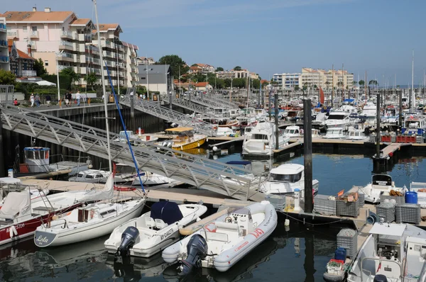 Gironde, vitorlás hajók a kikötő Arcachon — Stock Fotó