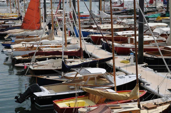 Gironde, sailing ships in the port of Arcachon — Stock Photo, Image