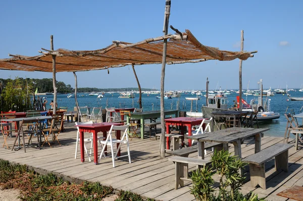 Francia, restaurante de mariscos en L Herbe en Bassin d Arcachon —  Fotos de Stock