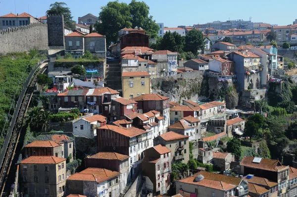 Portugal, las antiguas casas históricas de Oporto — Foto de Stock