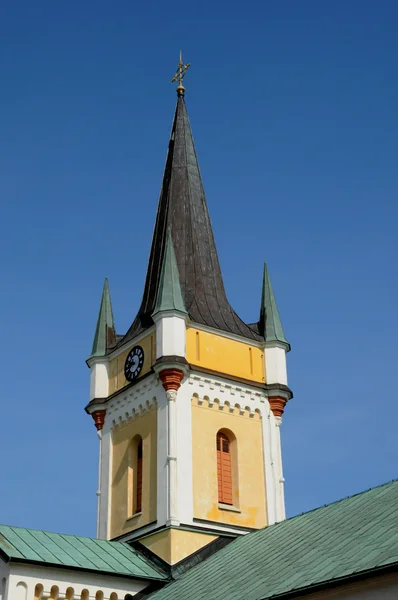 Swenden는 작은 오래 된 교회의 보 리 홀 름 — 스톡 사진