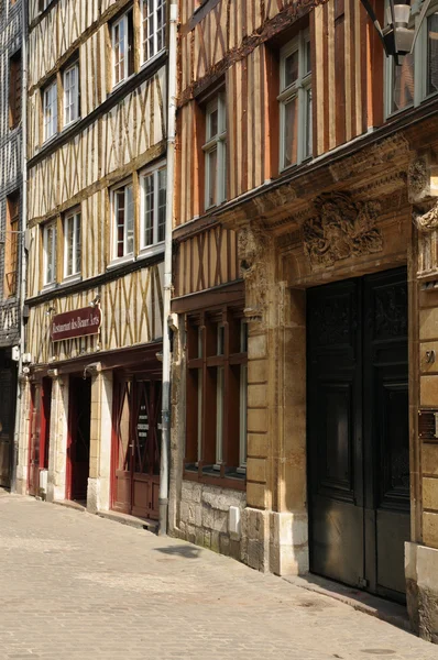 Normandie, malerisches altes historisches haus in rouen — Stockfoto