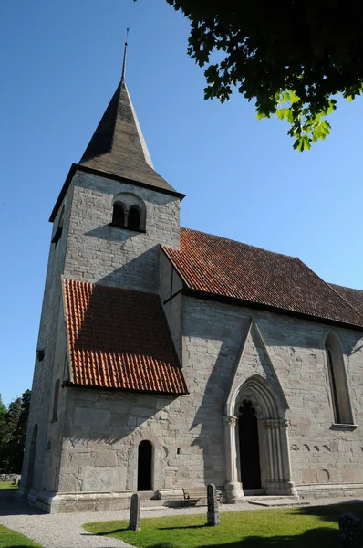 Swenden、仲間の小さな古い教会 — ストック写真